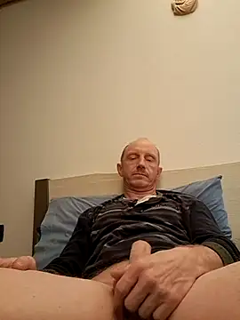 Snapshot of Serholmes chatting on 02/16/25, 03:37 Serholmes online show from 02/16/25, 03:37