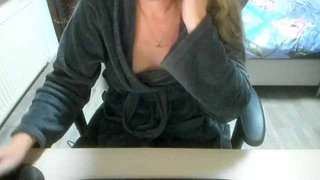 minoesje37 online show from 11/29/25, 09:26