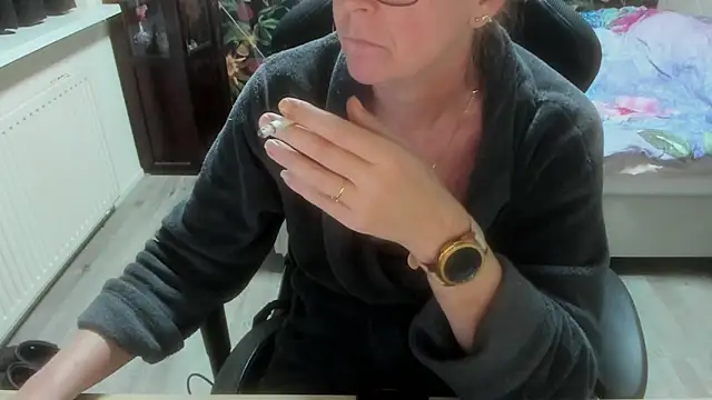 minoesje37 online show from 03/01/26, 08:20