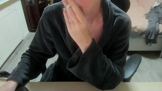 minoesje37 online show from 02/07/26, 08:17