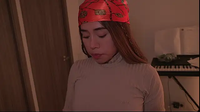 Snapshot of aimi_art1 chatting on 03/19/25, 02:16 aimi art1 online show from 03/19/25, 02:16