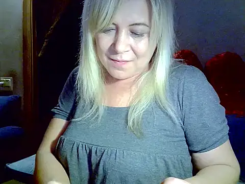 Snapshot of AgoniA7 chatting on 01/11/26, 08:27 AgoniA7 online show from 01/11/26, 08:27