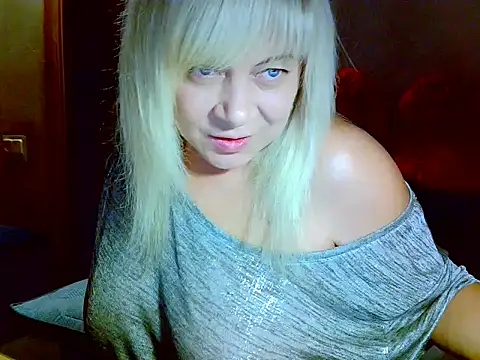 AgoniA7 online show from 10/25/25, 02:44