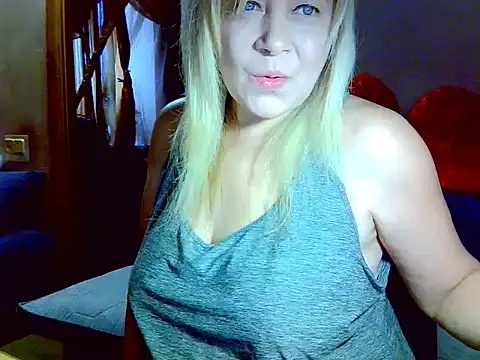 Snapshot of AgoniA7 chatting on 02/13/26, 01:44 AgoniA7 online show from 02/13/26, 01:44