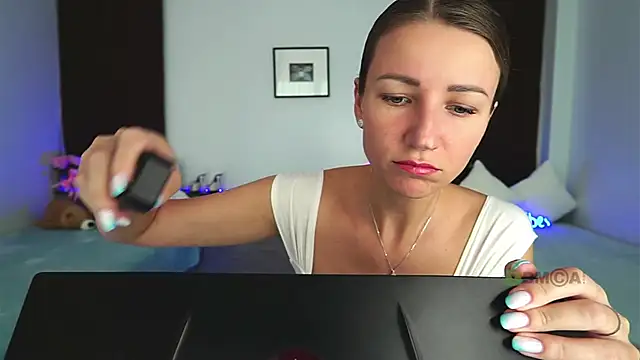 Snapshot of _Anna_Shine_ chatting on 12/14/24, 07:07  Anna Shine  online show from 12/14/24, 07:07