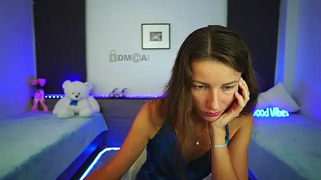  Anna Shine  online show from 11/08/25, 09:24