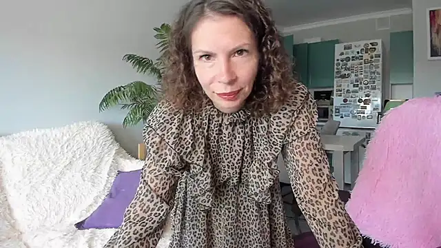 Snapshot of ChristinaGlory chatting on 06/19/26, 07:03 ChristinaGlory online show from 06/19/26, 07:03
