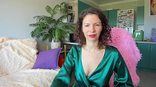 ChristinaGlory online show from 05/08/26, 07:45