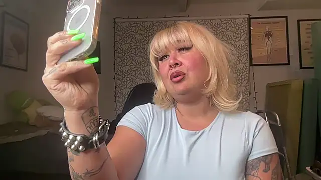 Sad1st1kSadie online show from 01/01/25, 05:01