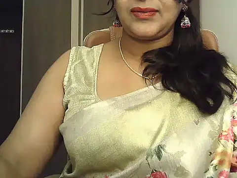 Snapshot of Spandana_Sweety chatting on 10/16/25, 05:38 Spandana Sweety online show from 10/16/25, 05:38