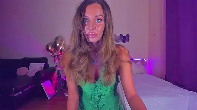 EmmaAbramson online show from 12/04/25, 04:50