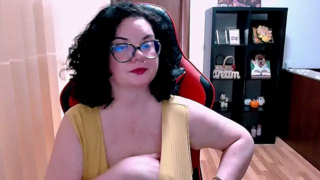 MissTroublle online show from 06/05/26, 06:52