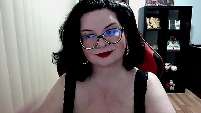 MissTroublle online show from 02/24/26, 10:49