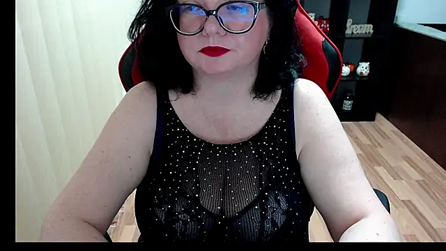 MissTroublle online show from 02/03/26, 12:21