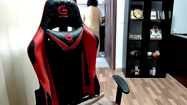 MissTroublle online show from 03/25/26, 10:36