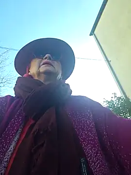 Snapshot of MucMilf59 chatting on 11/03/25, 08:51 MucMilf59 online show from 11/03/25, 08:51