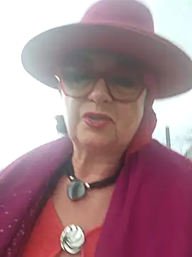 Snapshot of MucMilf59 chatting on 11/09/25, 02:32 MucMilf59 online show from 11/09/25, 02:32