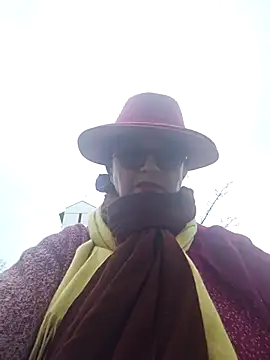 Snapshot of MucMilf59 chatting on 11/10/25, 09:47 MucMilf59 online show from 11/10/25, 09:47