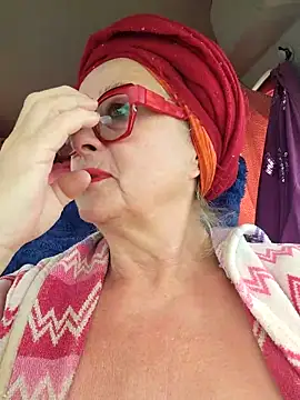 Snapshot of MucMilf59 chatting on 03/18/25, 12:06 MucMilf59 online show from 03/18/25, 12:06