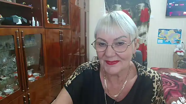 Snapshot of JenaCheim chatting on 10/06/25, 05:41 JenaCheim online show from 10/06/25, 05:41