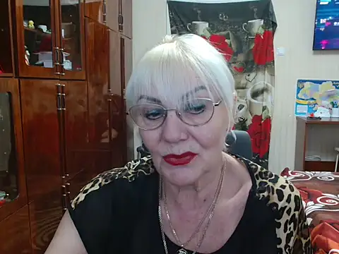 Snapshot of JenaCheim chatting on 02/07/25, 06:35 JenaCheim online show from 02/07/25, 06:35