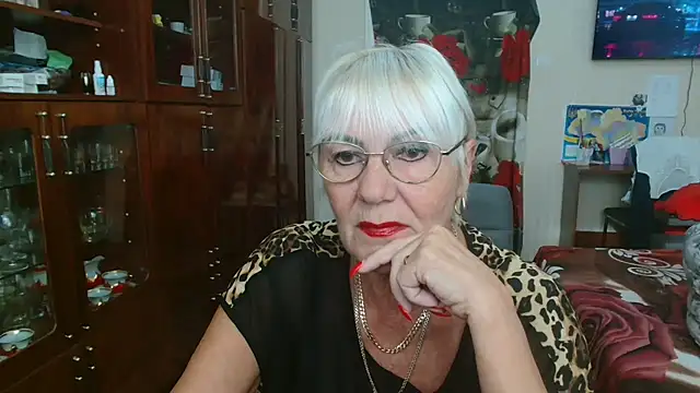 Snapshot of JenaCheim chatting on 09/15/25, 05:41 JenaCheim online show from 09/15/25, 05:41