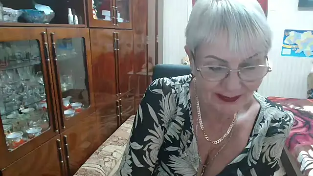Snapshot of JenaCheim chatting on 10/19/25, 07:05 JenaCheim online show from 10/19/25, 07:05