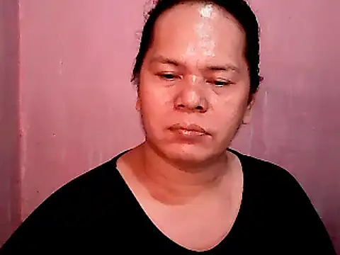 Snapshot of HottyLeciousCum chatting on 12/17/25, 12:43 HottyLeciousCum online show from 12/17/25, 12:43