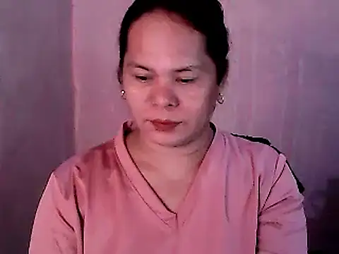 Snapshot of HottyLeciousCum chatting on 12/15/25, 09:20 HottyLeciousCum online show from 12/15/25, 09:20