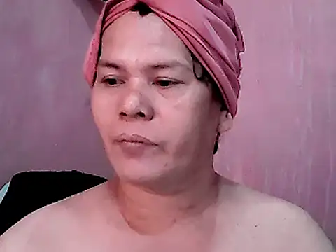 Snapshot of HottyLeciousCum chatting on 04/20/26, 01:35 HottyLeciousCum online show from 04/20/26, 01:35