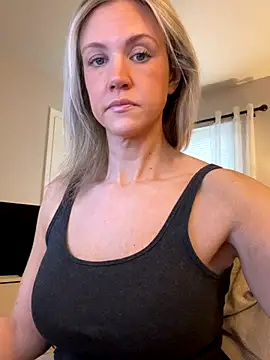 Kay Cakes online show from 11/21/25, 01:54