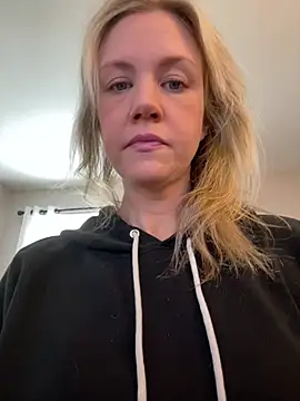 Kay Cakes online show from 02/26/26, 04:07