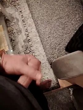 Snapshot of Gazda12 chatting on 11/03/25, 03:56 Gazda12 online show from 11/03/25, 03:56