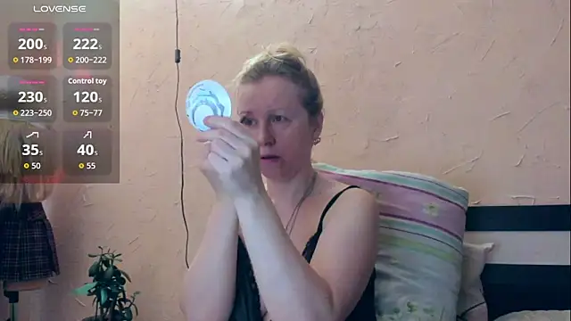 I AM MILF online show from 05/04/26, 07:11