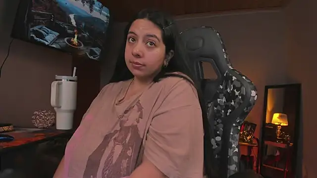 coraline latin online show from 02/20/25, 10:04