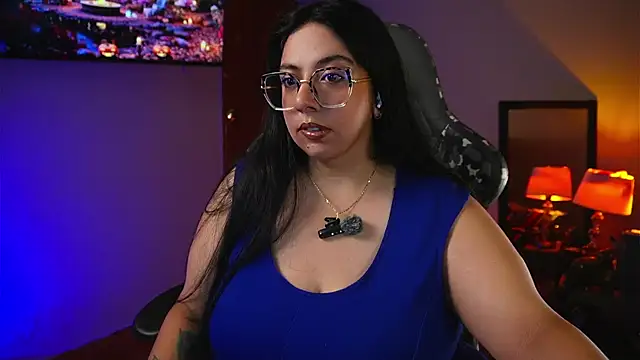 coraline latin online show from 10/17/25, 11:17