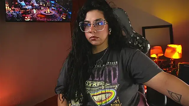 coraline latin online show from 10/22/25, 11:03