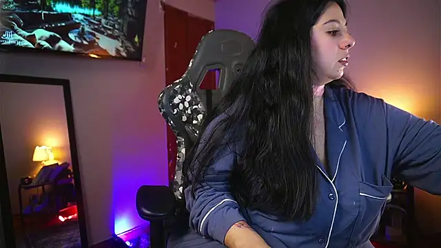 coraline latin online show from 03/27/26, 12:17