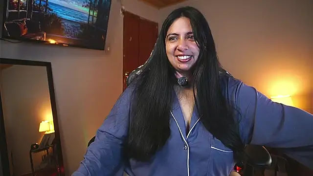 coraline latin online show from 04/28/26, 12:31