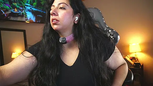 coraline latin online show from 03/24/26, 12:21