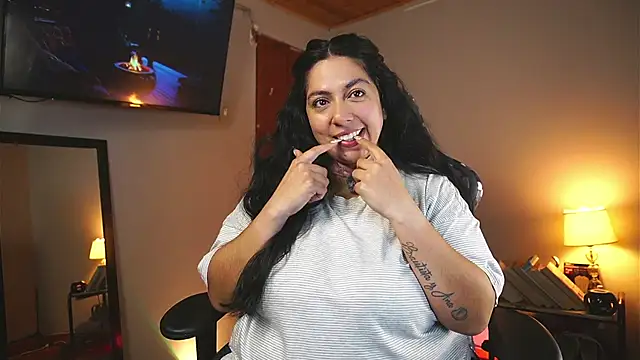 coraline latin online show from 04/24/26, 11:07