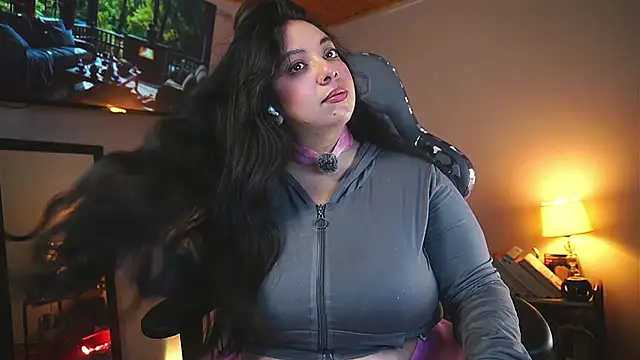 coraline latin online show from 03/28/26, 11:22