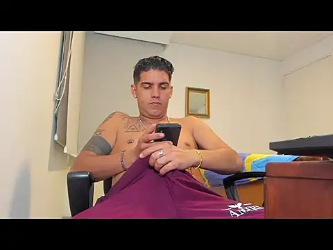 Zack Grey online show from 11/06/25, 03:32