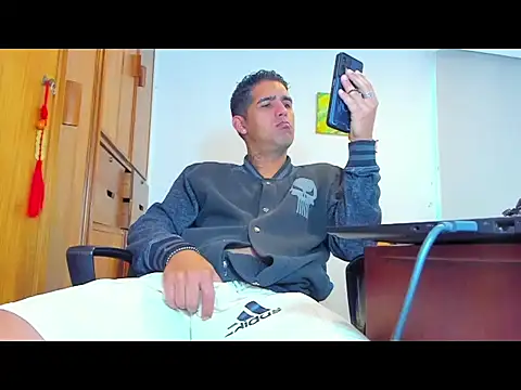 Zack Grey online show from 10/09/25, 11:33