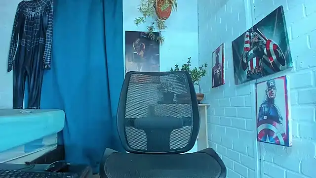 Zack Grey online show from 02/06/25, 06:13
