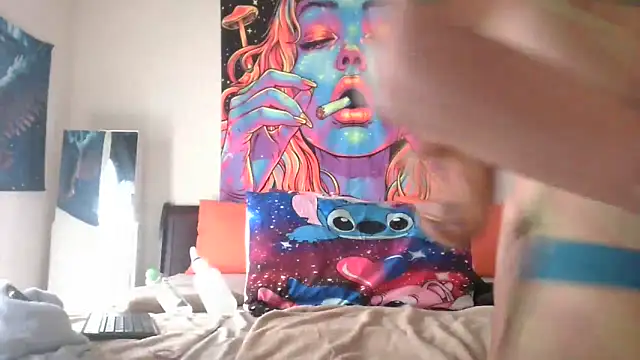 Snapshot of EnticingAaliyah chatting on 02/19/26, 04:26 EnticingAaliyah online show from 02/19/26, 04:26