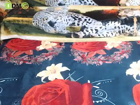 Snapshot of Queen_Sarah chatting on 06/29/26, 06:20 Queen Sarah online show from 06/29/26, 06:20