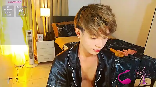 Snapshot of WildestTwink chatting on 07/09/26, 07:02 WildestTwink online show from 07/09/26, 07:02