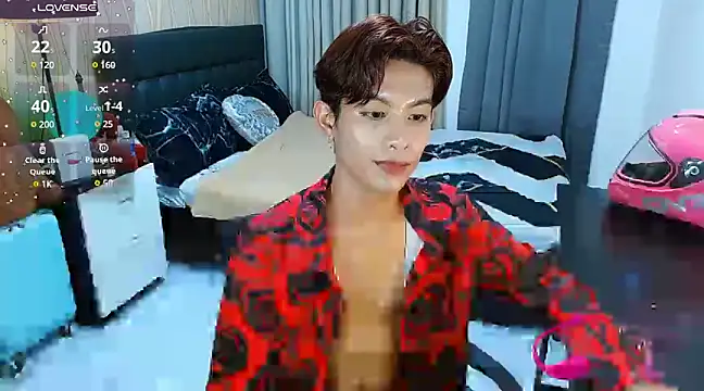 Snapshot of WildestTwink chatting on 03/08/25, 10:45 WildestTwink online show from 03/08/25, 10:45