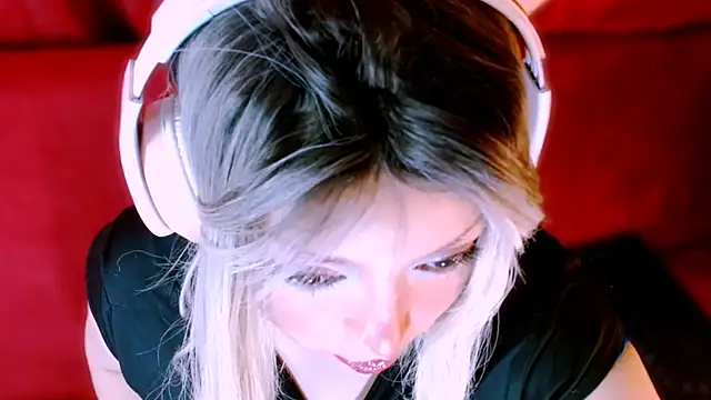 Honey Lucy1 online show from 04/14/26, 12:26